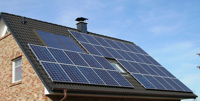 1591358-640_solar-panel-array_House_Pixabay