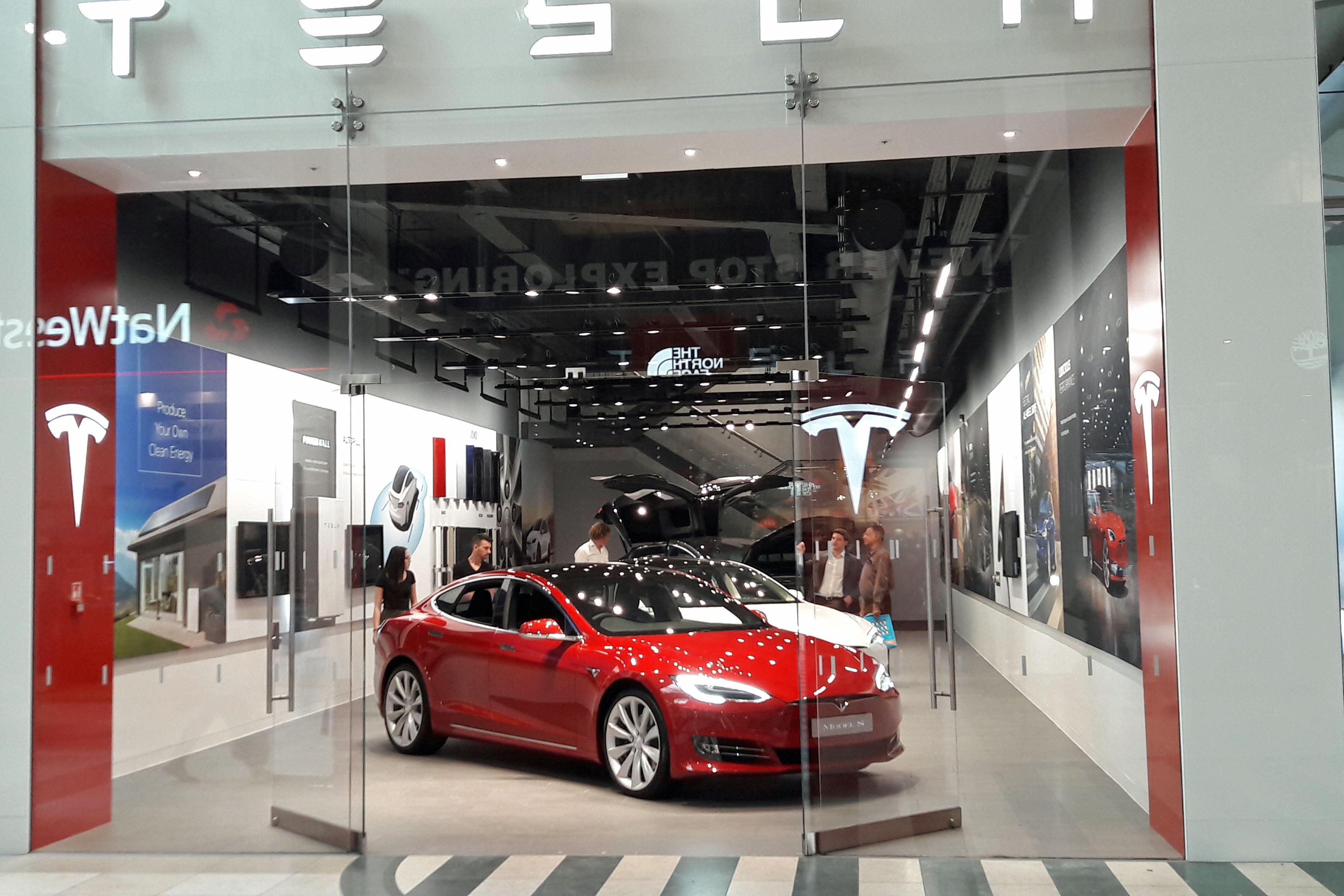 Tesla confirms having produced its 300,000th electric car Tanjent Energy