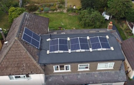 Solar install, Kings Langley (Image: JT/Tanjent)