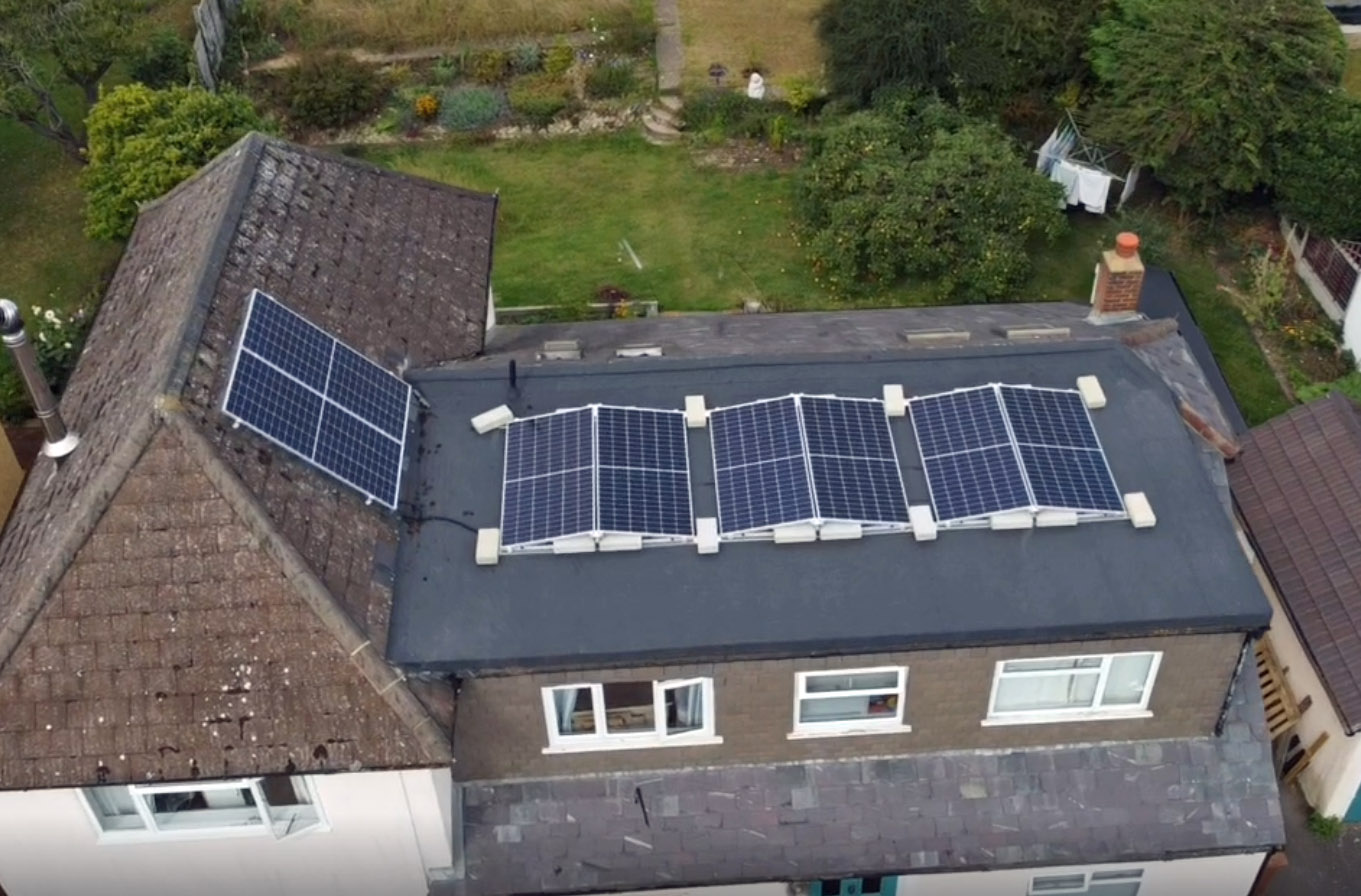 Solar install, Kings Langley (Image: JT/Tanjent)