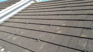 A matrix of roof hooks in place (Image: T. Larkum/Tanjent)